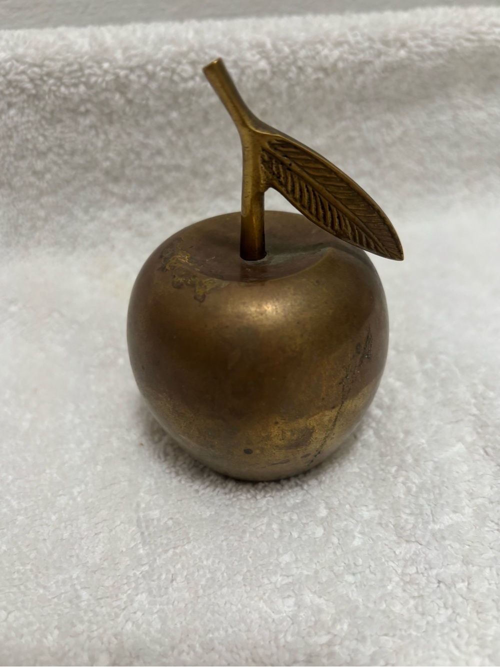Vintage Brass Apple decor